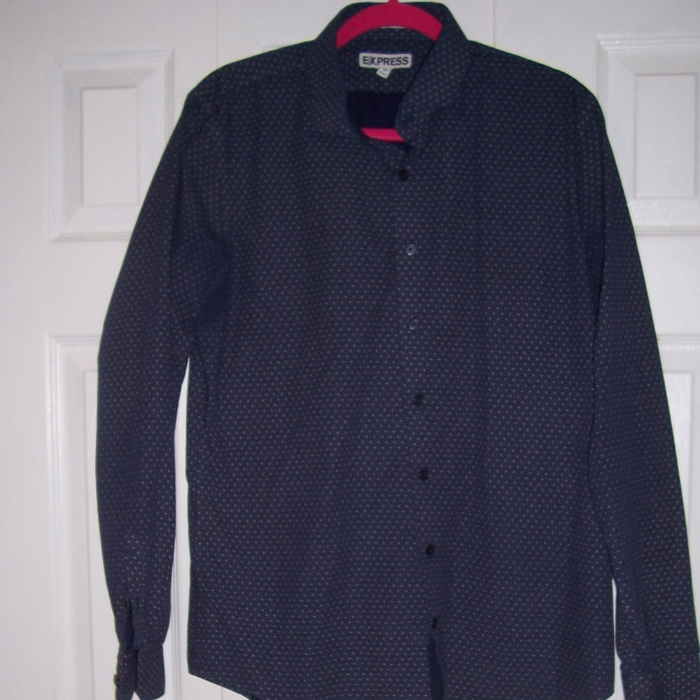 men's long-sleeved shirt